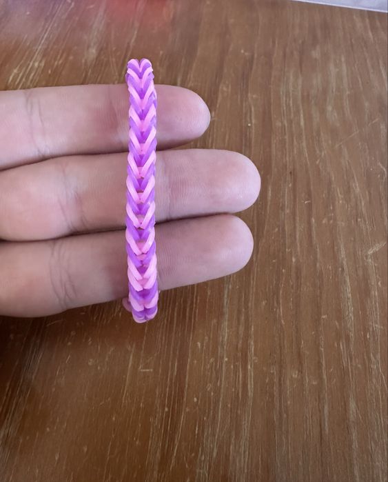 Pulseiras ,aneis e colares artesanais com elasticos