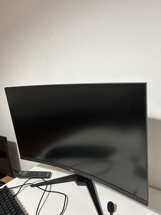 Monitor 32” 240hz AOC