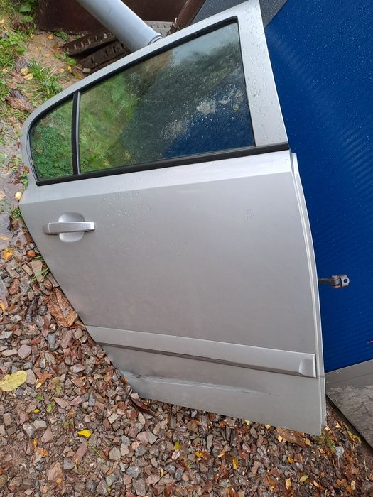 szyby boczne Astra H