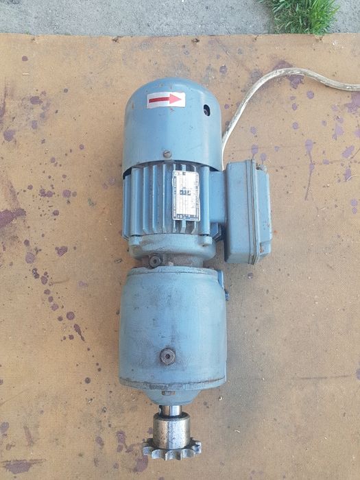 Motoreduktory  od 0.09 kw do 3kw obr. Od 1 do 190 obrotów