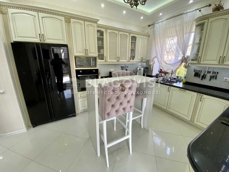 Новообуховская трасса КГ GreenWood -Дом 325 м кв  12 соток