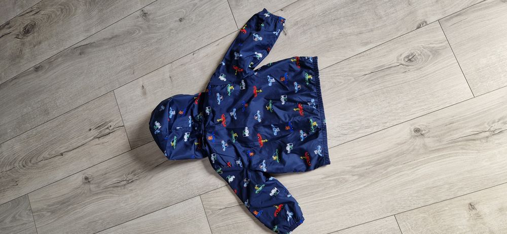 H&M kurtka autka pojazdy samochody