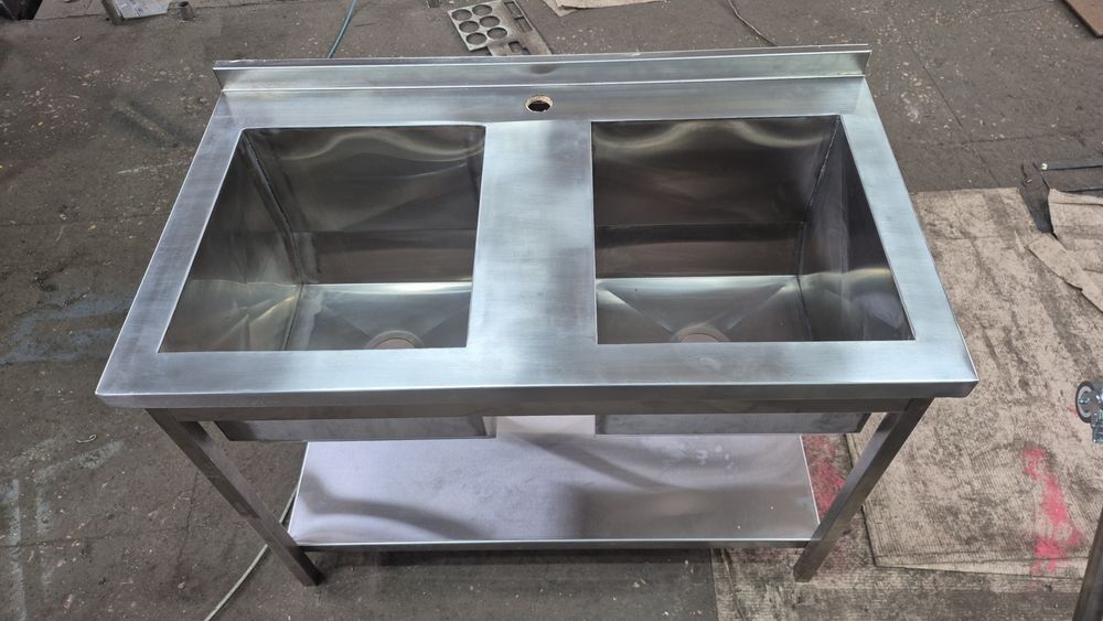 Столи, підставки, тумби, мийки, полиці, стелажі, зонти, нержавійки