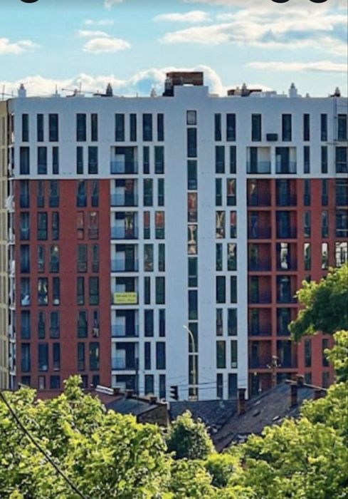 Сімейна квартира в новобудоаі з газом.