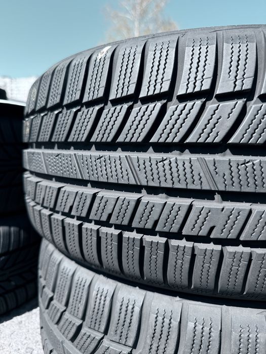 235 40 19 Toyo S954 95% Шини Зима