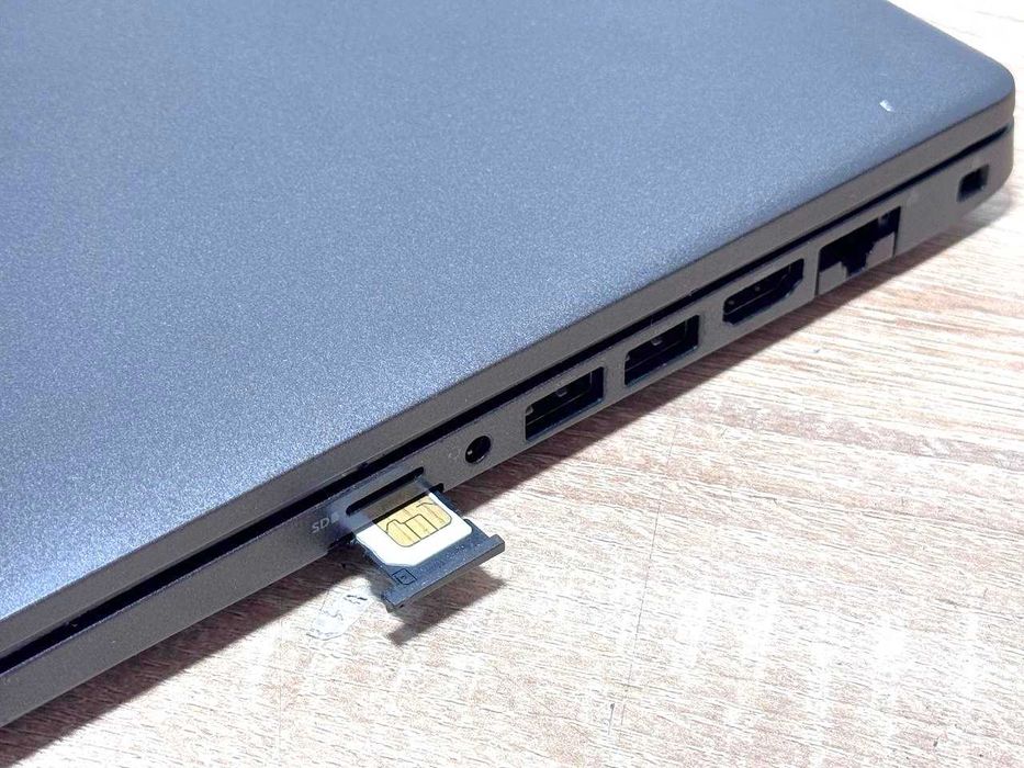 Dell Latitude 5400 14″ HD / LTE / 8GB RAM / 128GB SSD / Windows 11