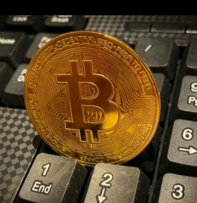 Биткоин.  Купюра биткоин .   монета Биткоин Bitcoin подарок