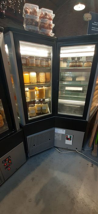 Lada witryna chłodnicza narożna