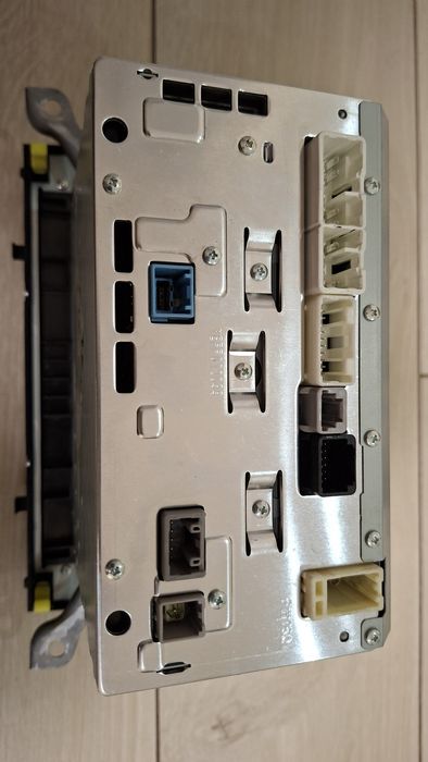 Штатная магнитола Toyota  Avensis  t27