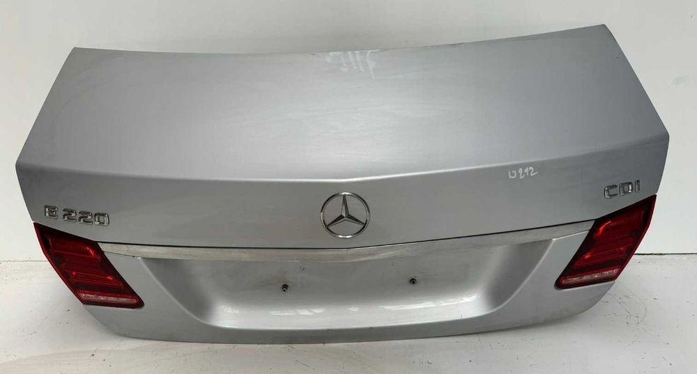 Mercedes E-CLASS W212 Кришка багажника