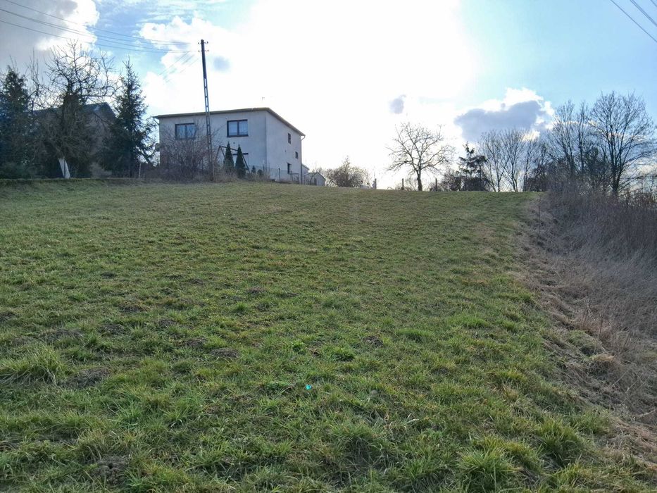 ciekawa działka budowlana na wzniesieniu spokojna wieś - Widok 4