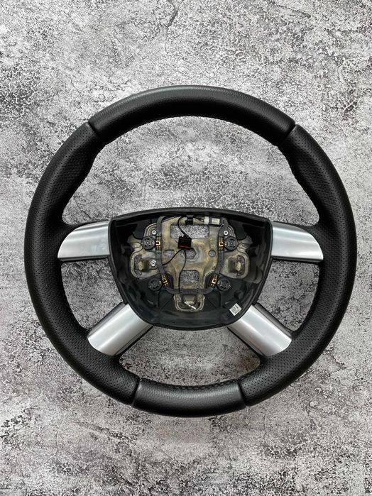 Kierownica Ford Focus 2  świeżo obszyta