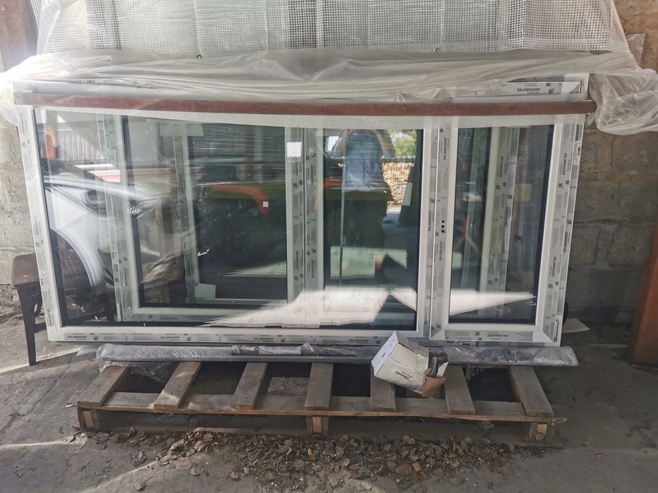 Okno salamander 3 szyby nowe 240/120