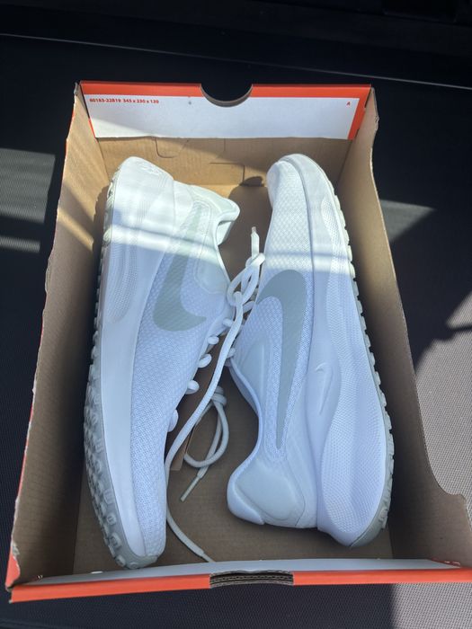 Nike Revolution 7 r. 45eur