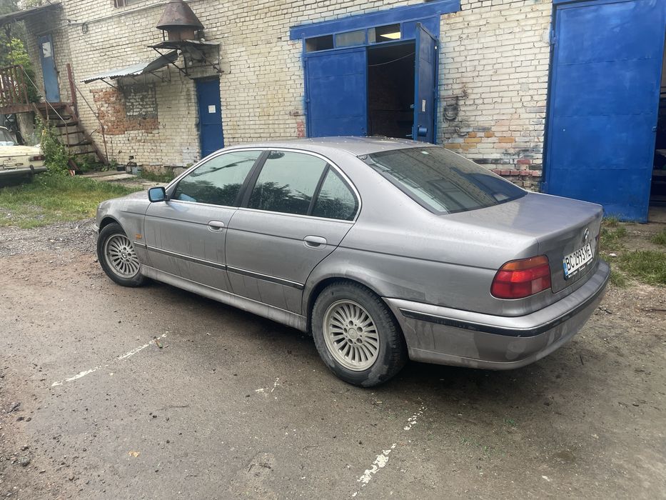 Продам Bmw E39 523I