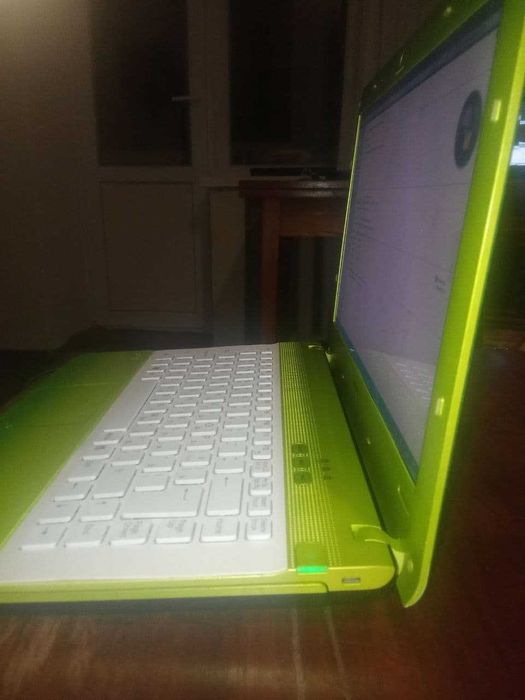 Ноутбук Sony Vaio PCG-61211M