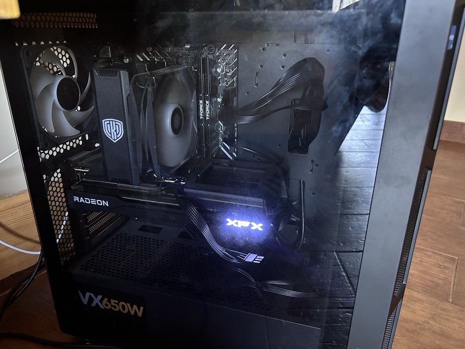 PC gaming RX 9060 32GBs DDR6 1TB SSD