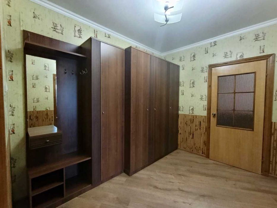 Науки просп. 54-Б, Затишна 2-х кімн. ст.м. Либідська - 10 хвилин їзди.