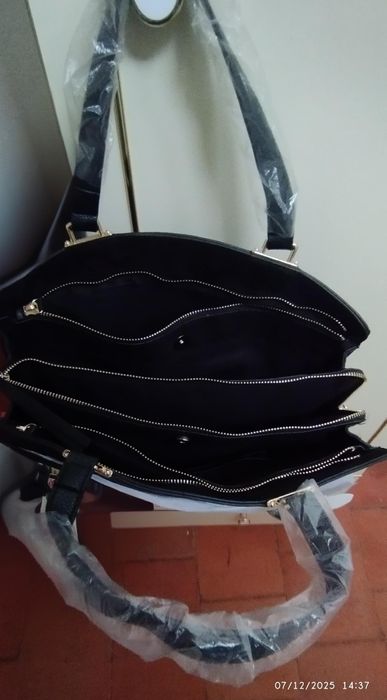 Mala senhora para documentos nova.