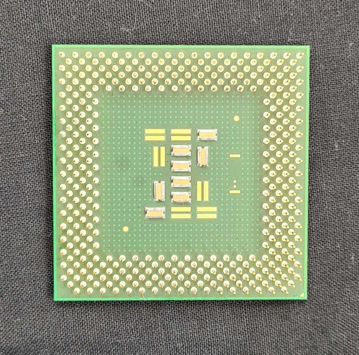 SL5MQ Intel Celeron Processor with Heat Sink, 900 MHz64741307874433121