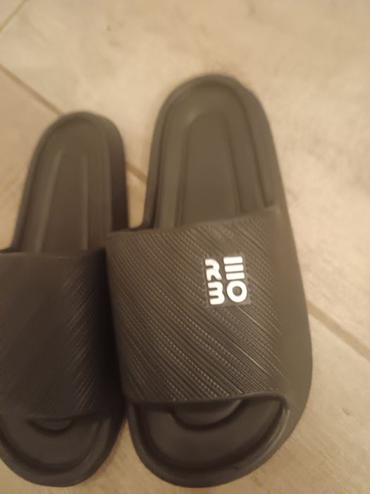 Super niedrogie klapki 40-41