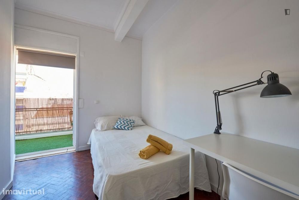 Quarto - localizado em Saldanha Lisbon