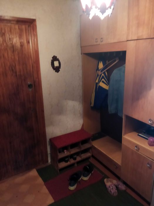 Продам 3-х кімнатну квартиру з індивідуальним опаленням (центр міста)