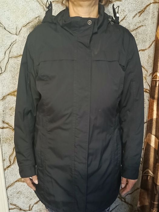 Женская куртка р. L