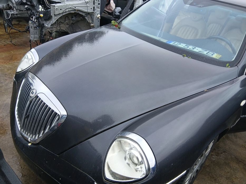 Capot LANCIA Thesis (841_)