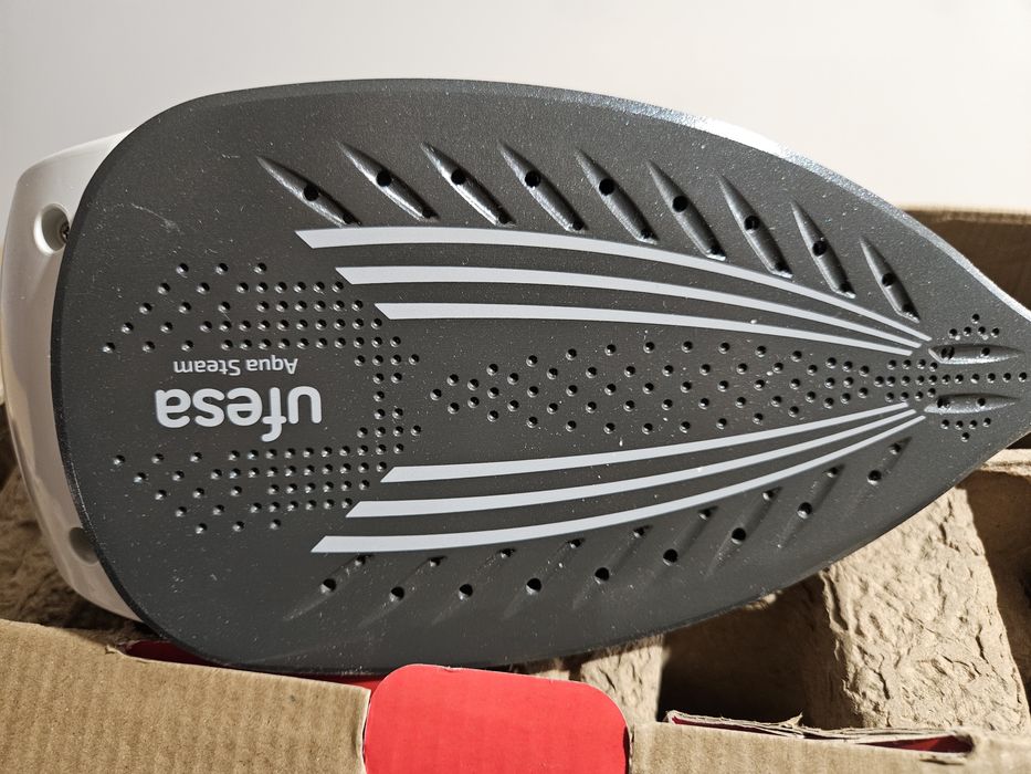 Ferro com Caldeira UFESA Aqua Steam 6bar - Novo c/garantia