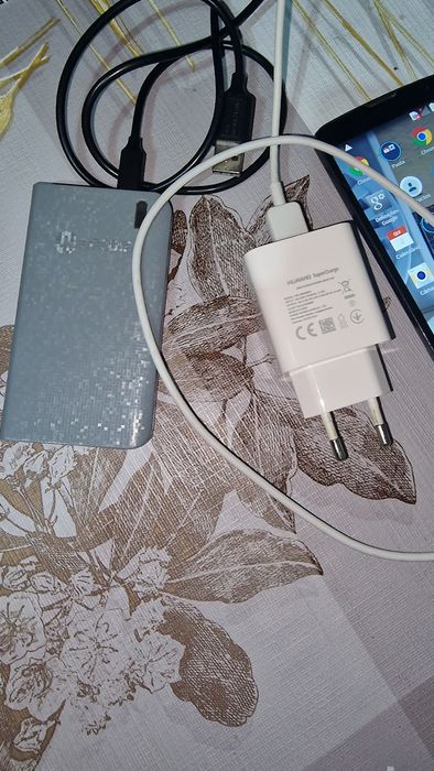 Telemovel lg usado pouco tempo ofereço  carregador rapido e power banc