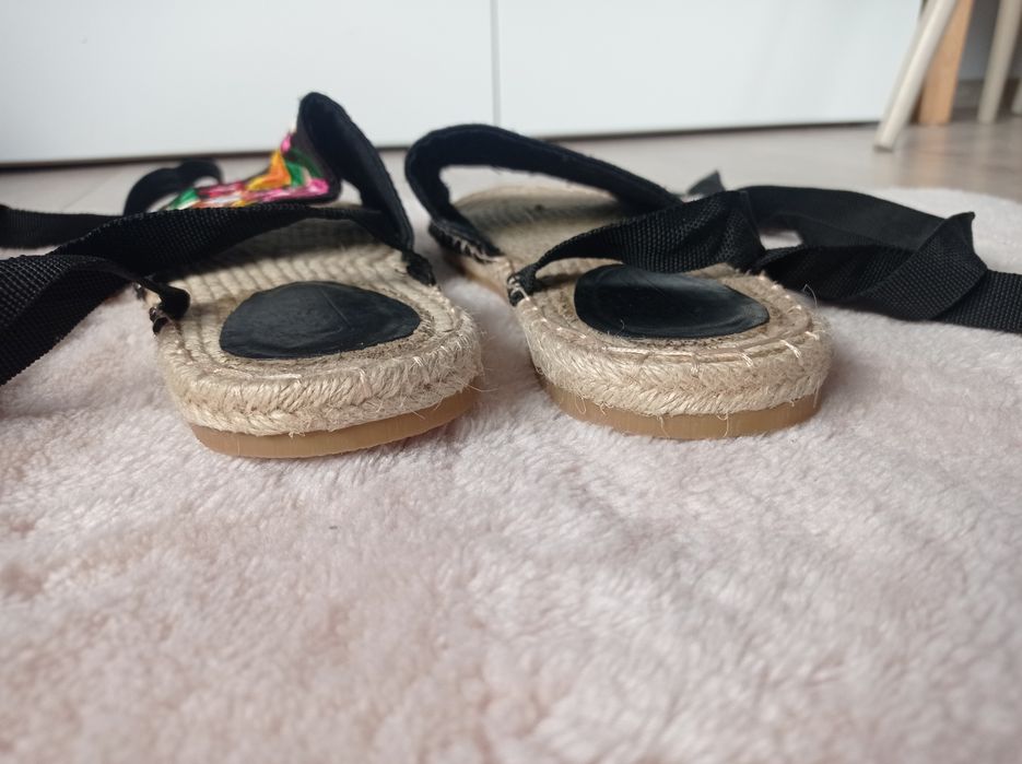 Espadryle wiązane Asos