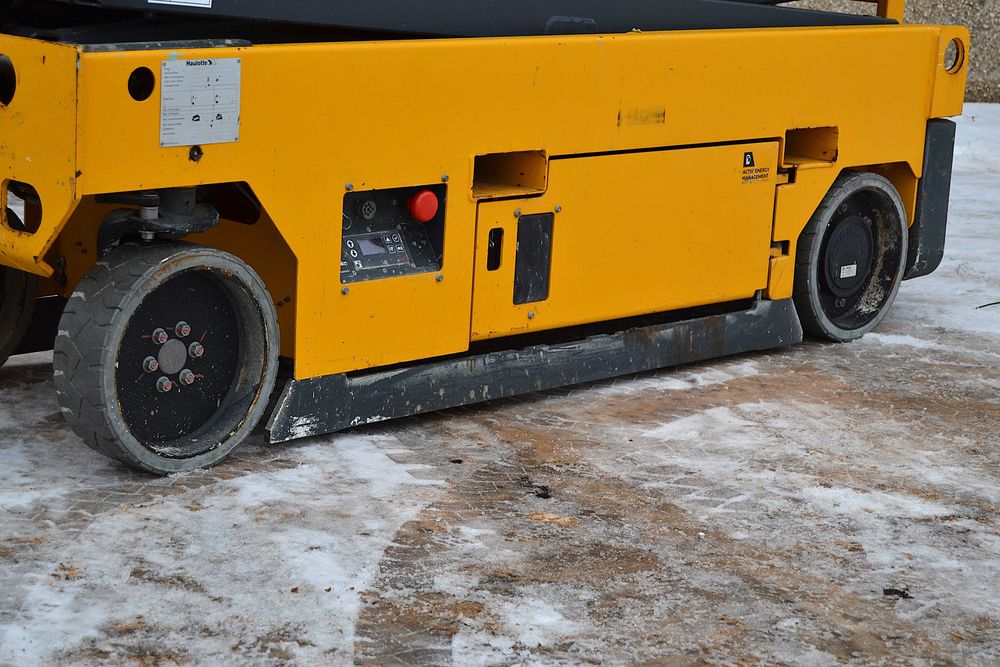 Ножничний електричний підйомник Haulotte Compact 10 N (висота 10 м)