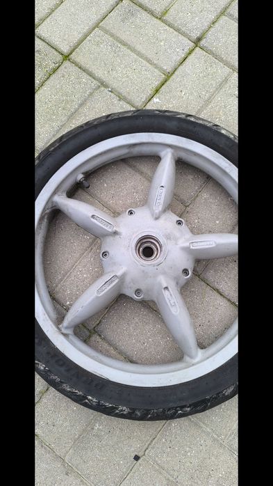 Pneu e jante Piaggio Liberty