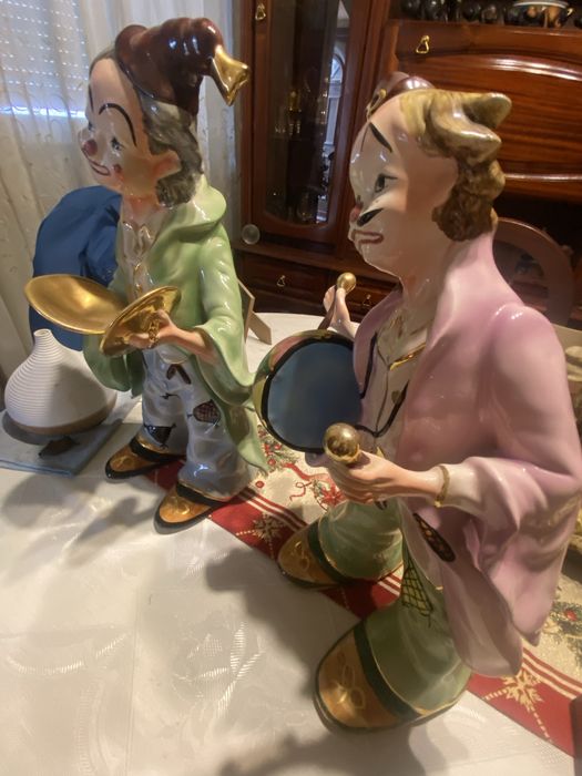 Par de palhacos em porcelana