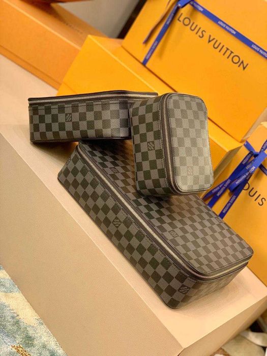Косметичка Louis Vuitton GM | Несессер Луи Виттон: 6 100 грн. - Гаманці ...