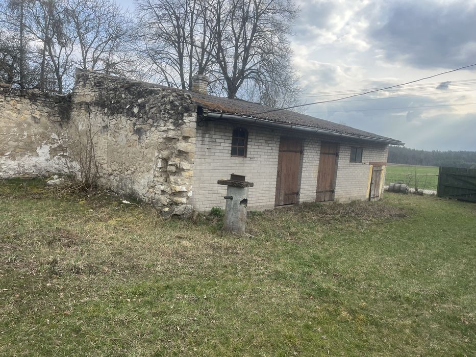 Sprzedam dzialke z zabudowaniami