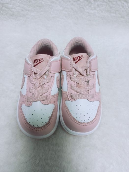 Оригінал NIKE  22 розмір,14 см Шкіряні кросівки для дівчинки