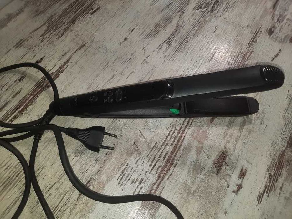 Стайлер для выпрямления волос Braun Satin Hair 7 SensoCare ST780.