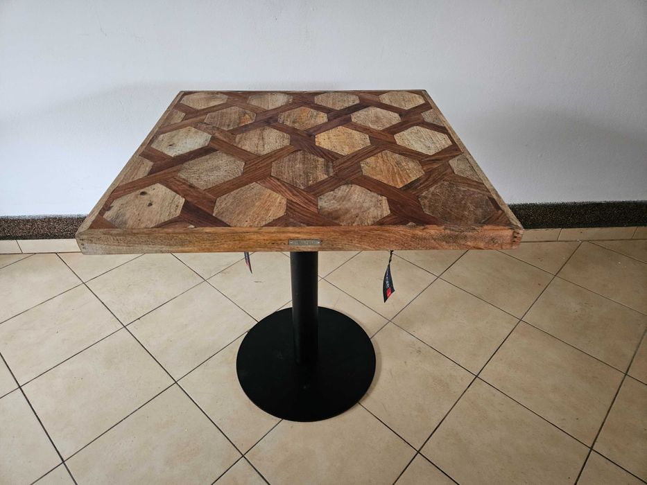 Piekne drewniane stoliki kawowe znanych firm kilka sztuk do wyboru