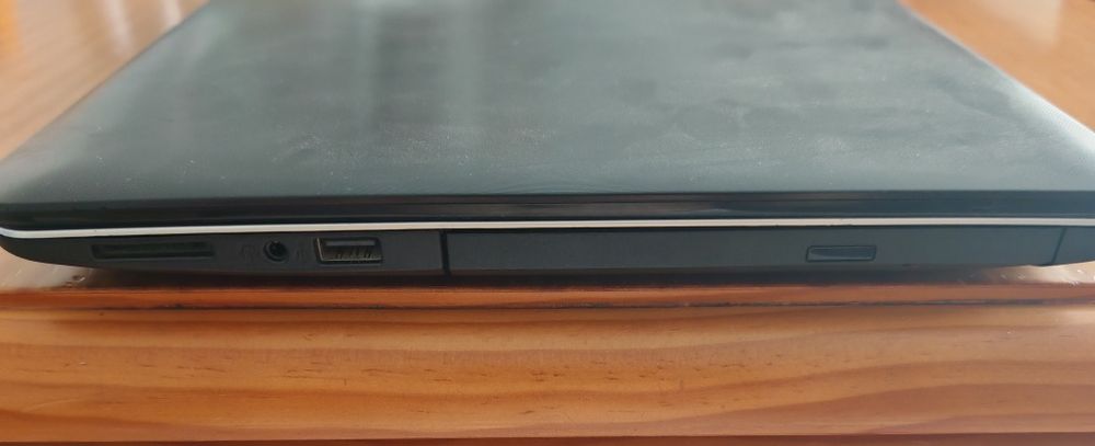 ASUS 15.6" | Core i3 | 8GB RAM | SSD 256GB | NVIDIA 2GB