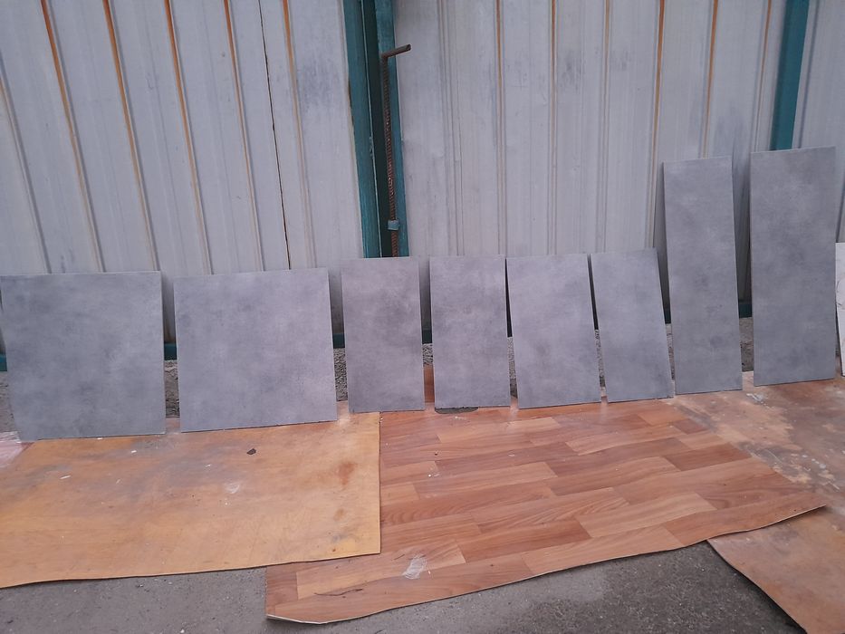 Залишки плитки. 27 м.кв. Осокорки