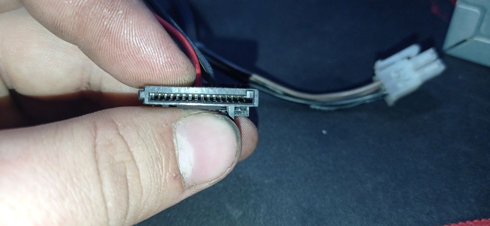 Блок живлення 300w процює