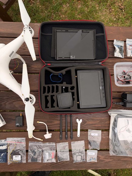DJI Phantom 2 + FlySight FPV + Zenmuse H4-3D + monitor + plecak + akcesoria