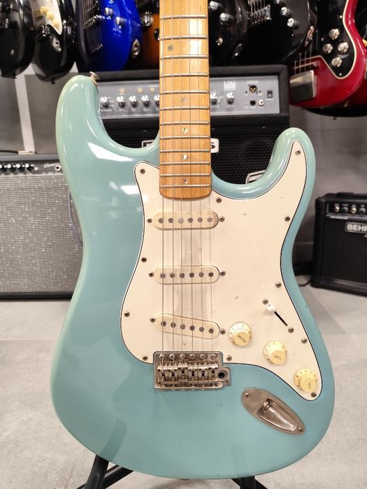 Gitara elektryczna Tribute Starlight CLS