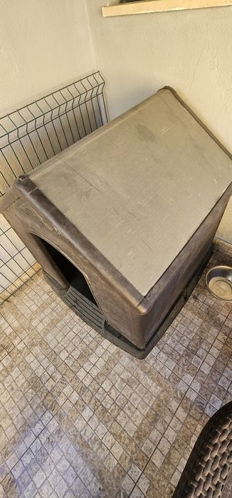 Vendo casota de cão usada