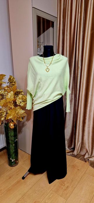 Sweter damski skos , nowy