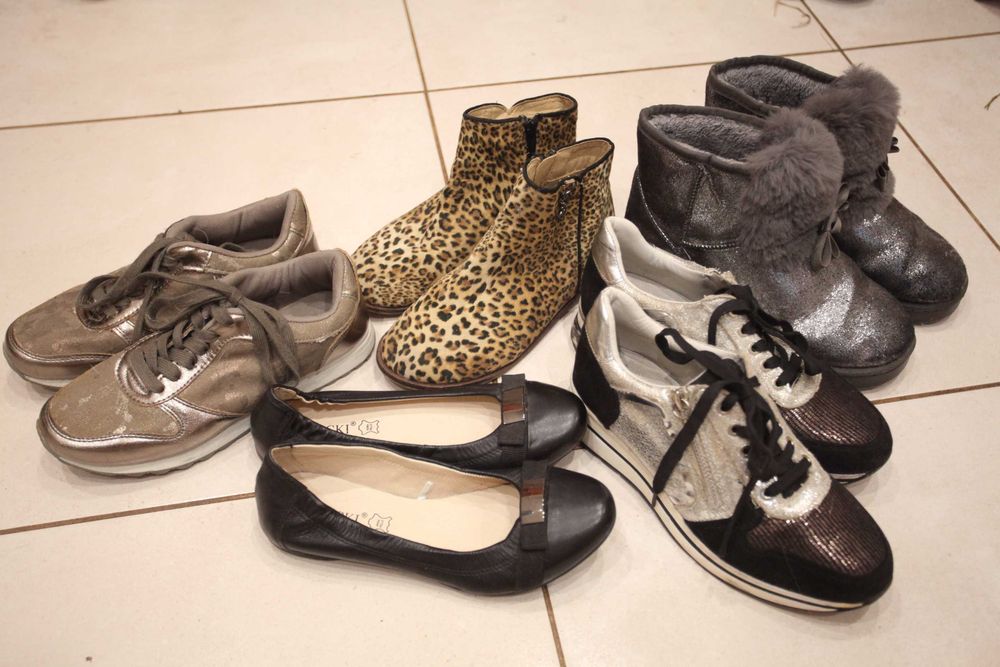 Nieważkie, stylowe, srebrne Sneakersy marki Belucci Rozmiar 36