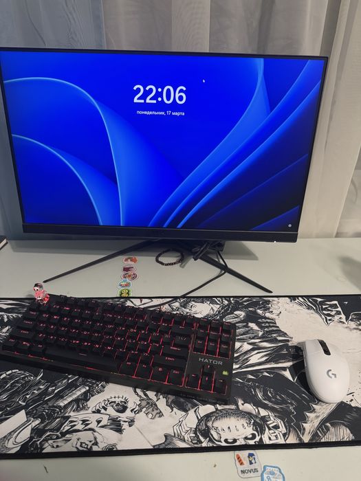 Компʼютер + монітор + клавіатура + мишка (можливо лише компʼютер)