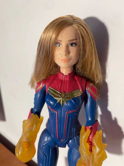 Кукла «Космический капитан Марвел» Hasbro